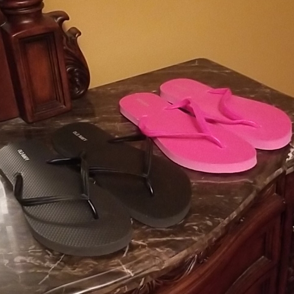 Old Navy Shoes - 3  Pair Old Navy Flip Flops